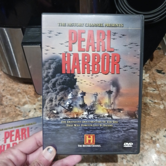 The History Channel Presents- Pearl Harbor (2-Disc DVD Box Set, 2001) - Region 1 - Picture 9 of 14